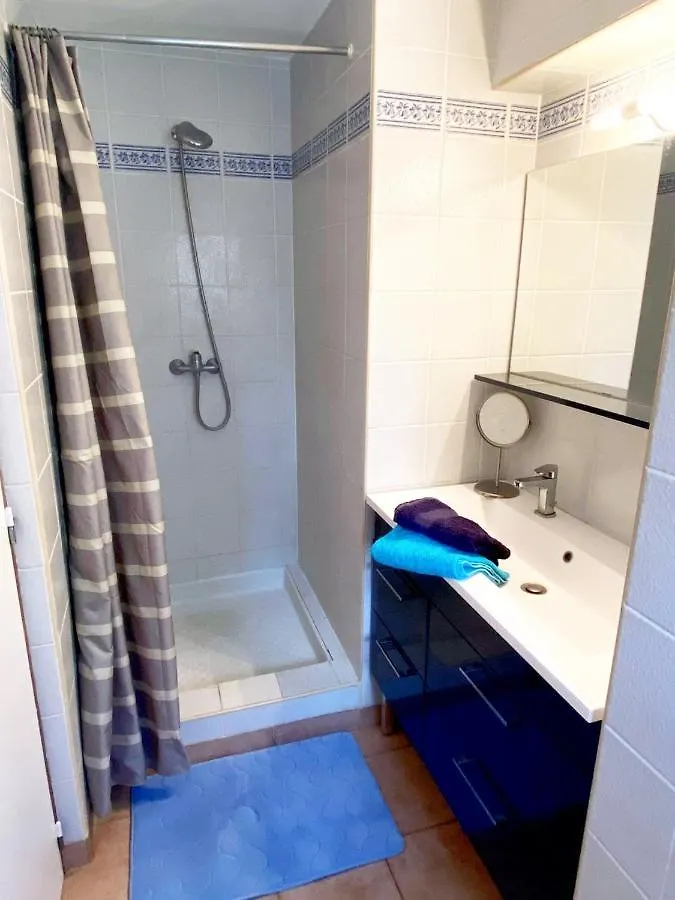 Chambres D'Hotes Chez Gustou Laragne 3*, Laragne-Monteglin France